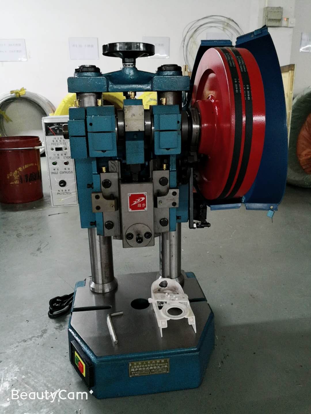 1560129265611325.jpg 558e2548ea1ce4dbc8d6257297ccdbd.jpg